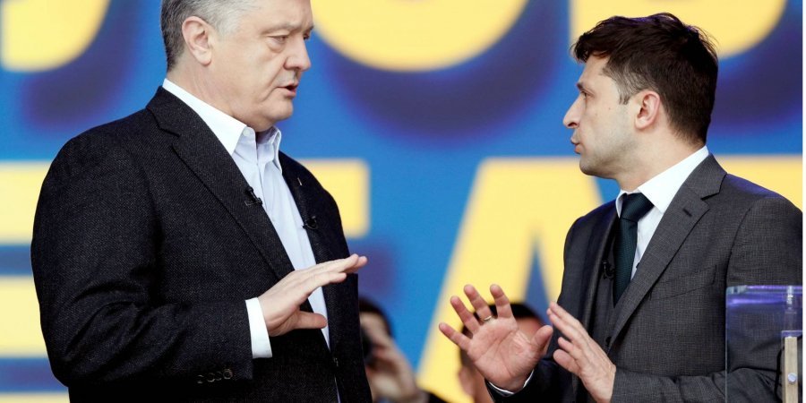 Петро Порошенко та&nbsp;Володимир Зеленський у&nbsp;2019 році під час дебатів (Фото: REUTERS / Valentyn Ogirenko)