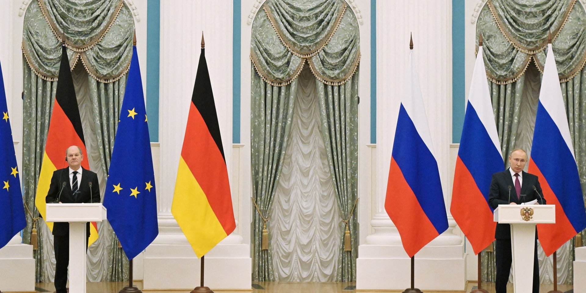From Left: German Chancellor Olaf Scholz and Russian President Vladimir Putin speak during the joint press conference in Moscow on Feb.15 (Photo: Sputnik / Sergey Guneev / Kremlin via REUTERS)