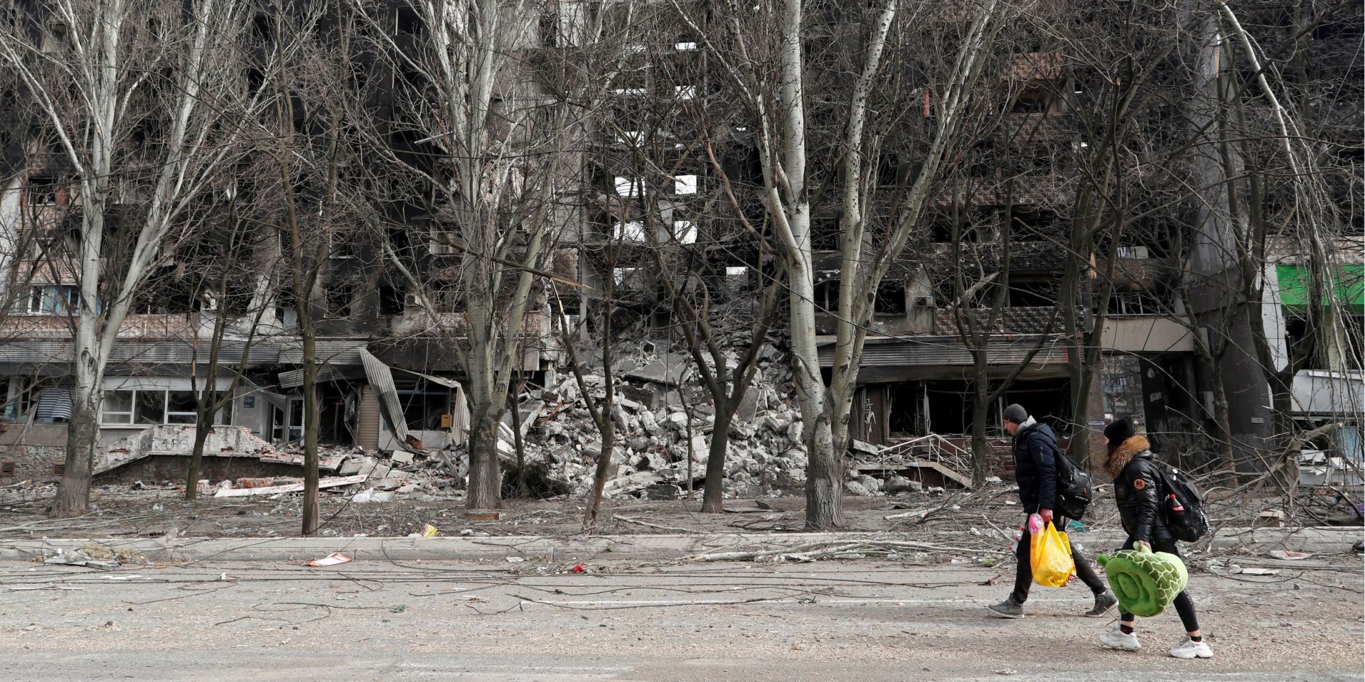 90 percent of buildings in Mariupol were destroyed by Russian shelling (Photo: Alexander Ermochenko/Reuters)
