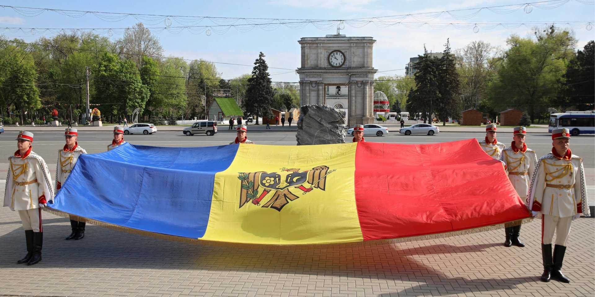 Церемонія відзначення Дня державного прапора Молдови. 27 квітня 2022 року (Фото: REUTERS/Vladislav Culiomza)
