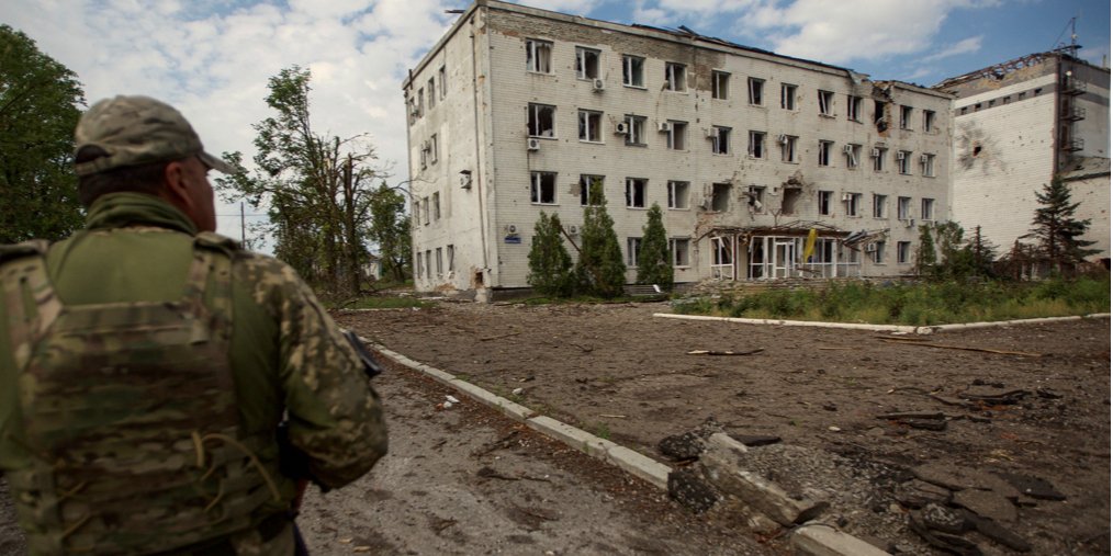 Consequences of shelling of invaders in Donbass (Photo: REUTERS/Anna Kudriavtseva)