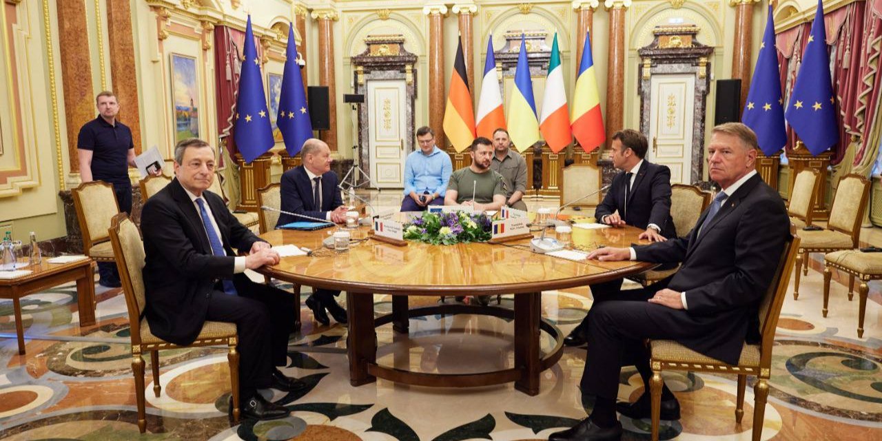 Photo of the meeting of Olaf Scholz, Emmanuel Macron, Mario Draghi and Klaus Johannis with Volodymyr Zelensky in Kyiv, July 16, 2022 (Photo: Andriy Yermak via Telegram)