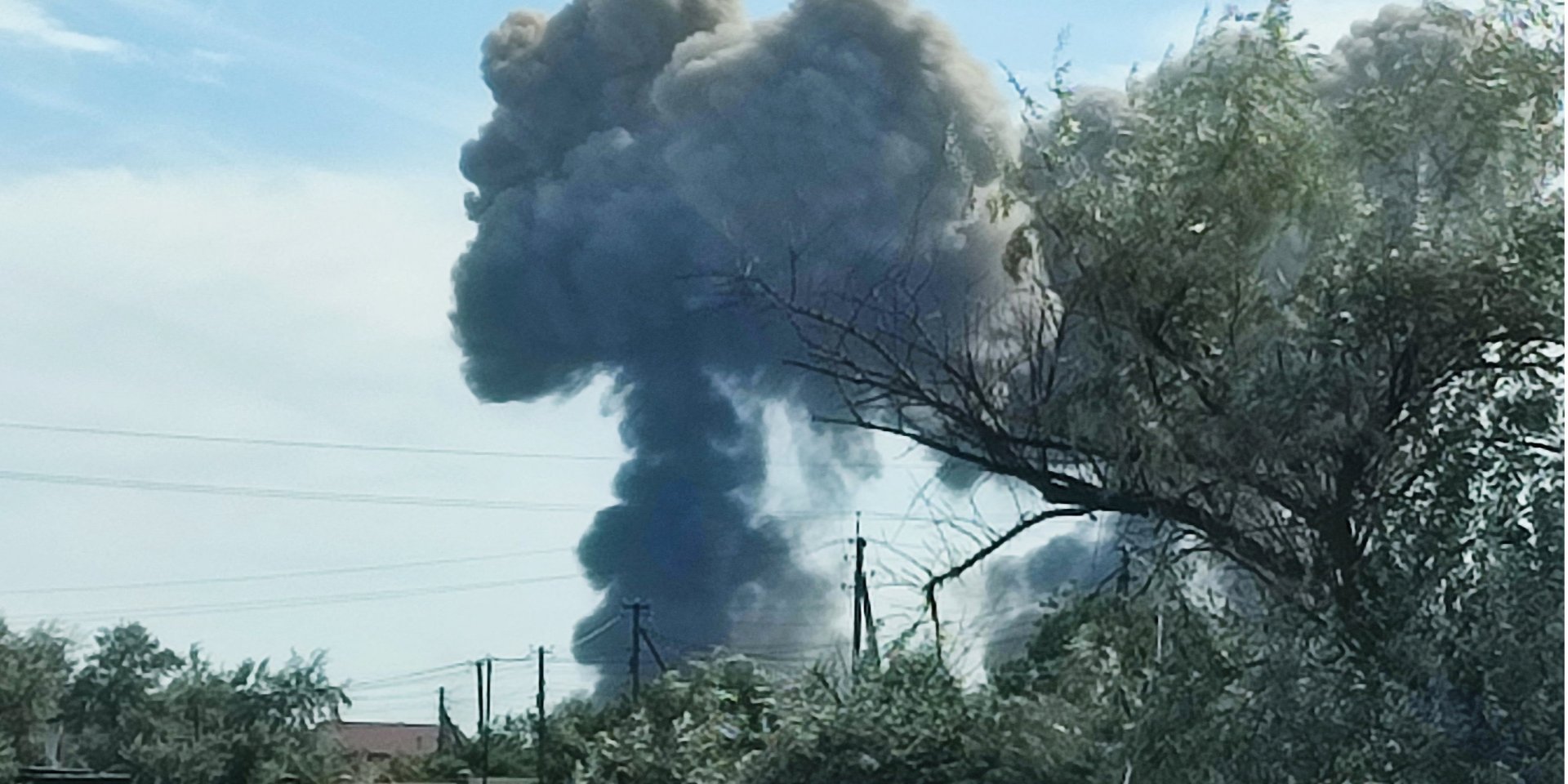 Black smoke over Novofedorivka airfield, August 9 (Photo: REUTERS/Stringer)
