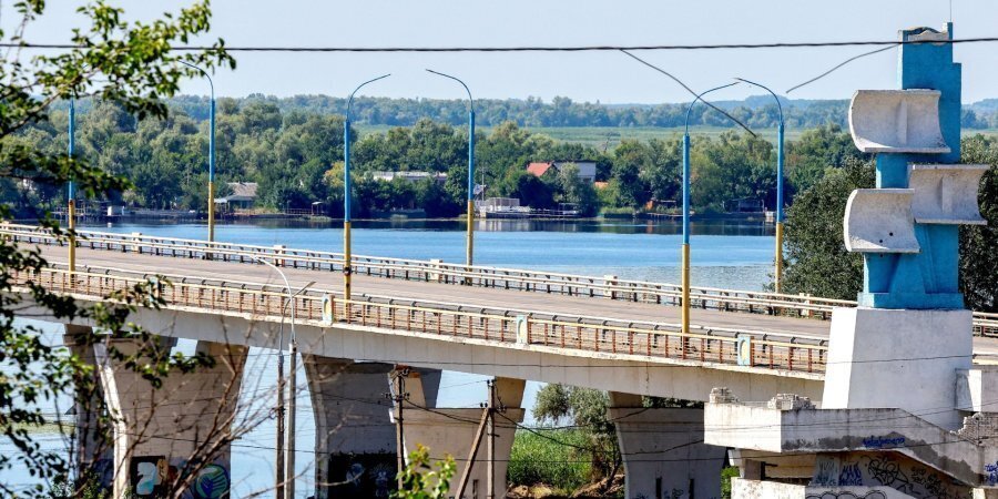 Antonivsky Bridge (Photo: REUTERS/Alexander Ermochenko)