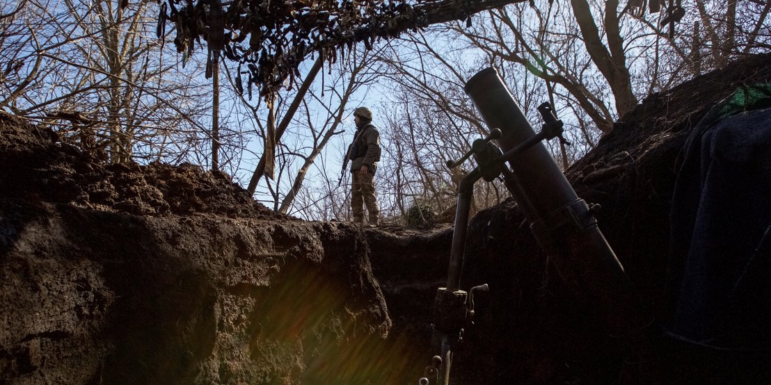 Ukrainian soldier near the town of Bakhmut, March 6, 2023 (Photo: REUTERS/Ana Kudriyivtseva)
