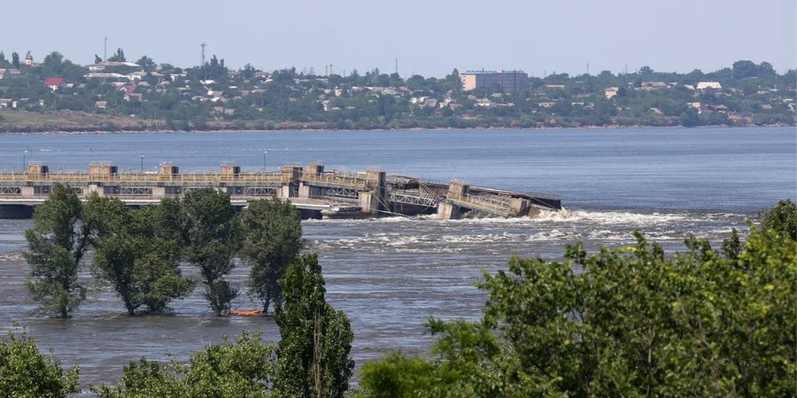 View of the Nova Kakhovka dam from the Russian-occupied territory of Ukraine (Photo: Photo:Alexey Konovalov/TASS/Handout via REUTERS)