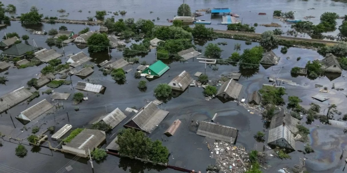 Consequences of the Russian explosion of the Kakhovka HPP (Photo: REUTERS/Inna Varenytsia)