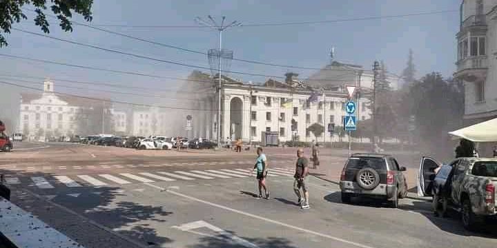 Missile strike on Chernihiv (Photo: Дмитро Лубінець/Telegram)