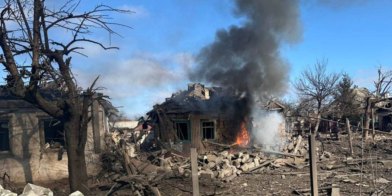 Consequences of the air strike on Toretsk on March 7 (Photo: Донецька обласна прокуратура/Telegram)