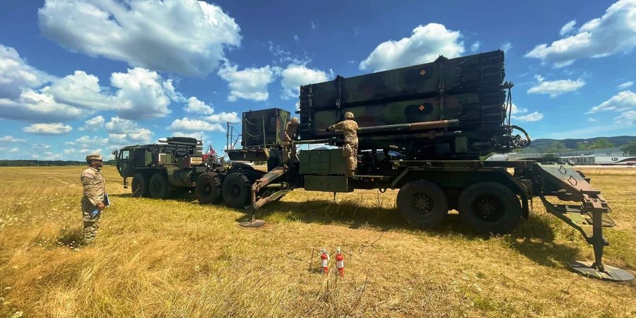 Soldiers prepare a Patriot missile battery as part of an evaluation in Slovakia. August 3, 2022 (Photo: Army 2nd Lt. Emily Park / U.S. DepartmentofDefense)