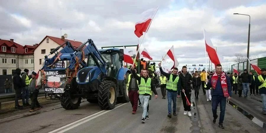 Polish border blockade shows  systemic crisis (Photo: Jakub Orzechowski/Agencja Wyborcza.pl via REUTERS)