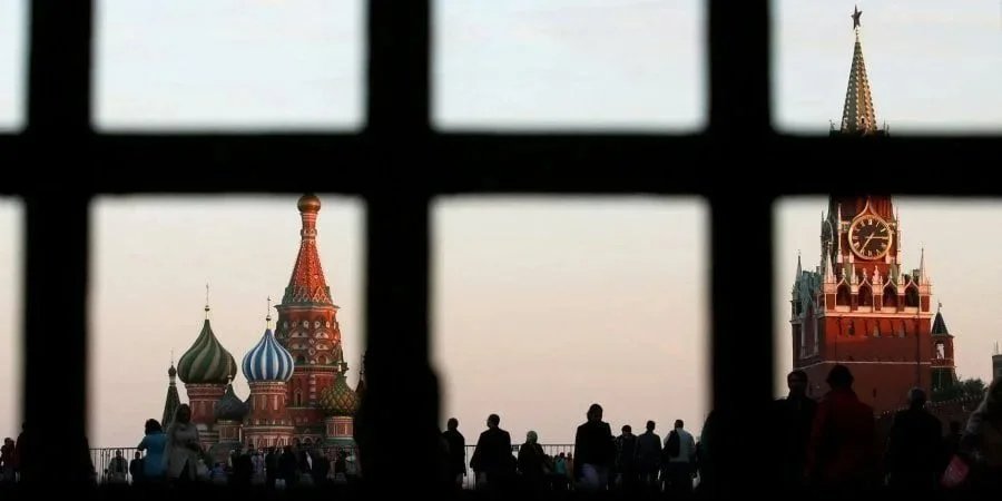 Британський економіст, експерт з&nbsp;питань України Тімоті Еш&nbsp;розповів, що&nbsp;не&nbsp;так з&nbsp;передачею Україні заморожених активів&nbsp;РФ (Фото: REUTERS/Maxim Zmeyev/File Photo)