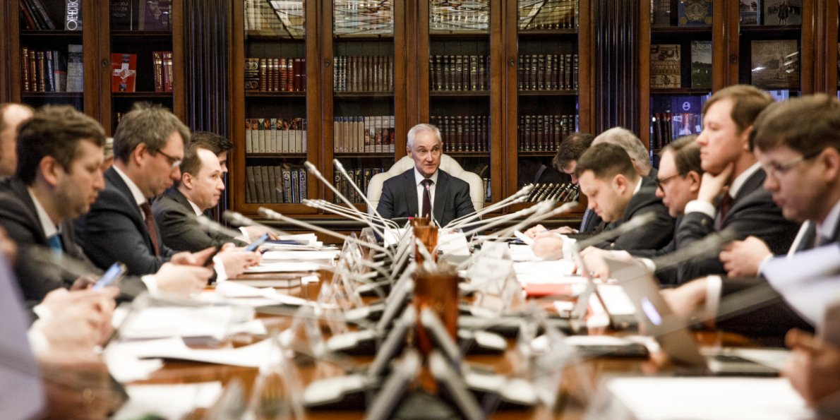 Андрій Бєлоусов (на&nbsp;фото в&nbsp;центрі) стане новим міністром оборони Росії замість Сергія Шойгу (Фото: nangs.org)