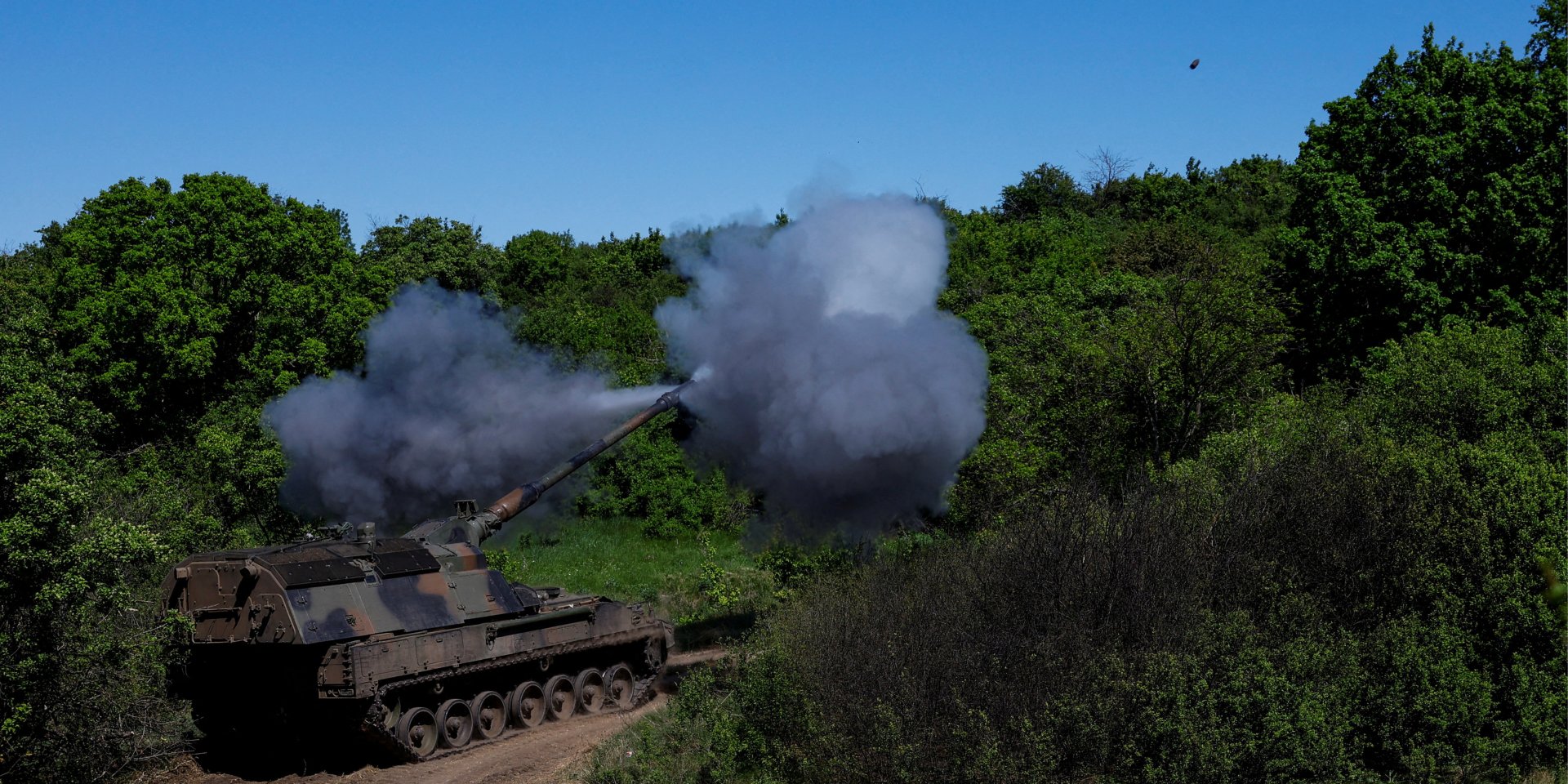Українські військові у&nbsp;Донецькій області (Фото: REUTERS/Valentyn Ogirenko)