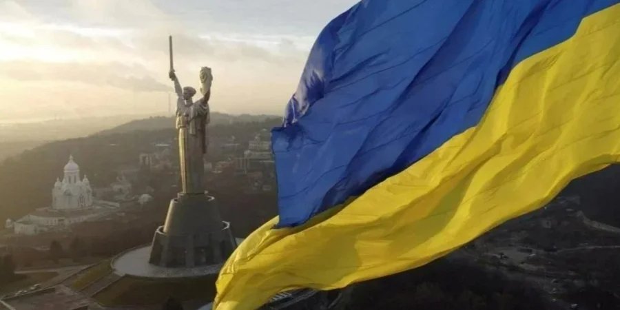 Київ (Фото: REUTERS/Valentyn Ogirenko)