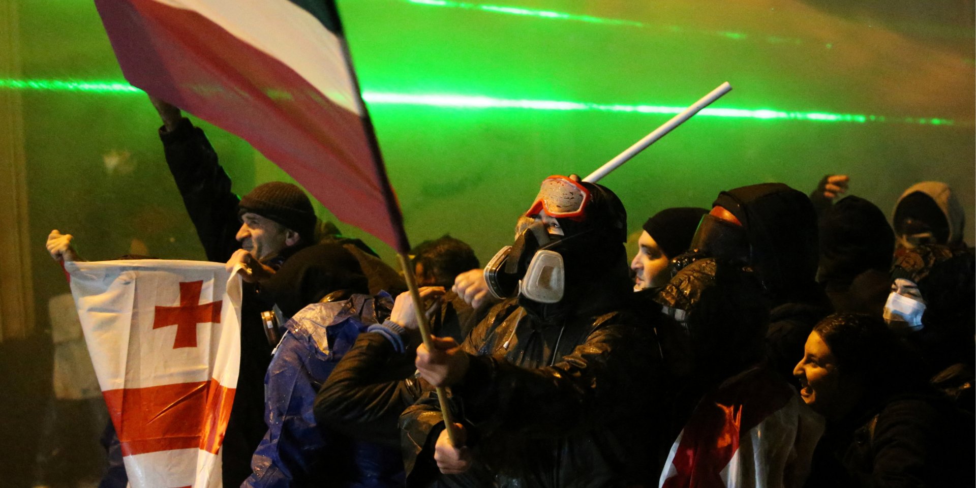Протестувальники у&nbsp;Тбілісі, 1 грудня 2024 року (Фото: REUTERS/Irakli Gedenidze)
