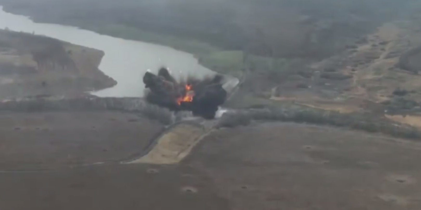 The Russians dropped an aerial bomb on their own dam in Belgorod Oblast (Photo: Bild / Telegram / screenshot from the video)