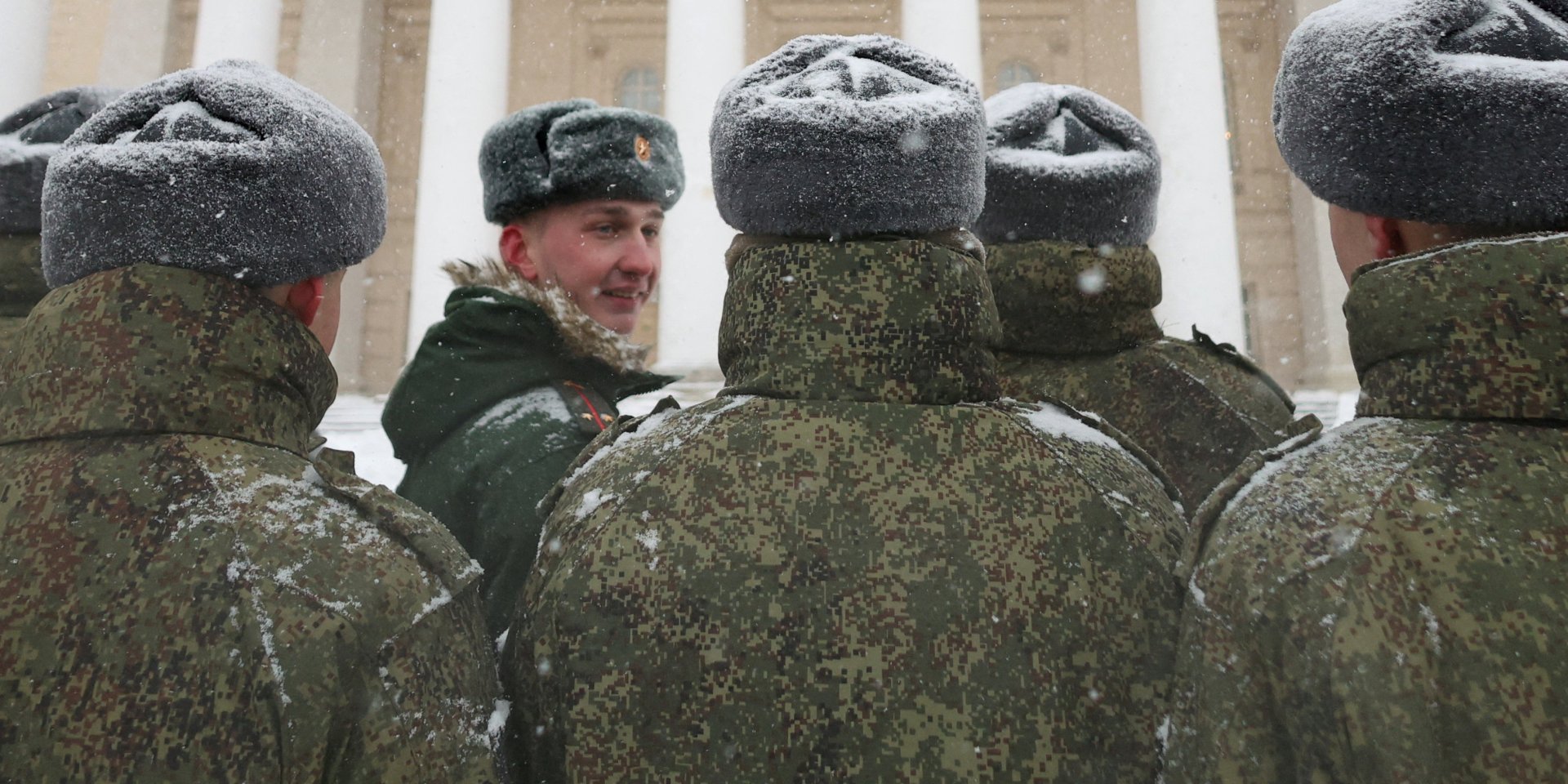 Російські військові (Фото: REUTERS/Ramil Sitdikov)
