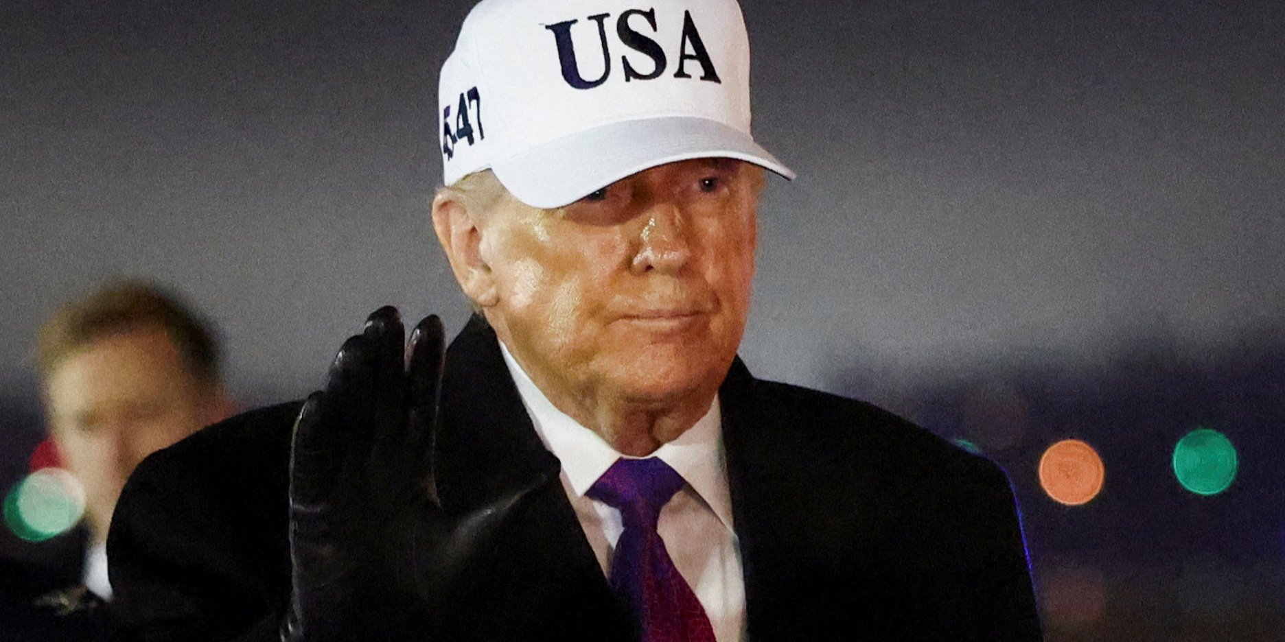Президент США Дональд Трамп на&nbsp;базі Ендрюс у&nbsp;штаті Меріленд, США, 19 лютого 2026 року (Фото: REUTERS/Kevin Lamarque)