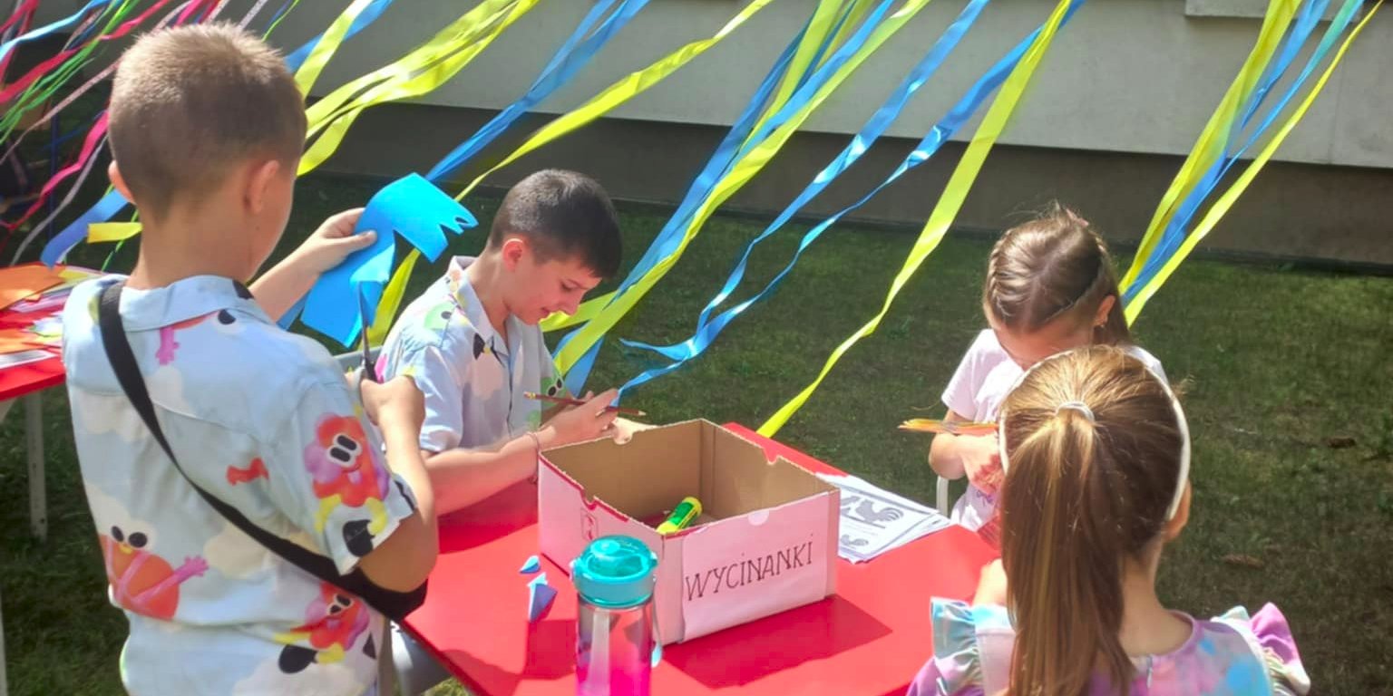 Children studying at a school in Kraków, June 2025 (Photo: Paweł Lewczuk via Facebook)