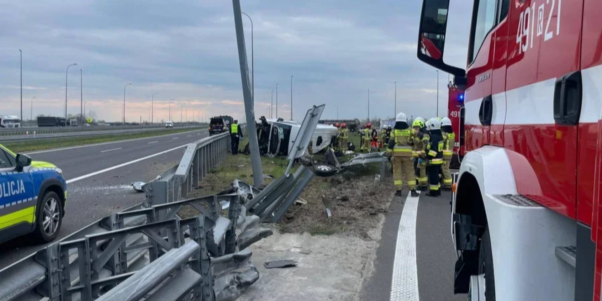 У&nbsp;Польщі автобус з&nbsp;українцями потрапив в&nbsp;аварію (Фото: Пожежна служба Ланьцута)