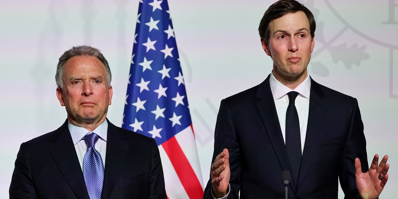 Спецпосланці Трампа Стів Віткофф і Джаред Кушнер (Фото: Ludovic Marin/Pool via REUTERS)