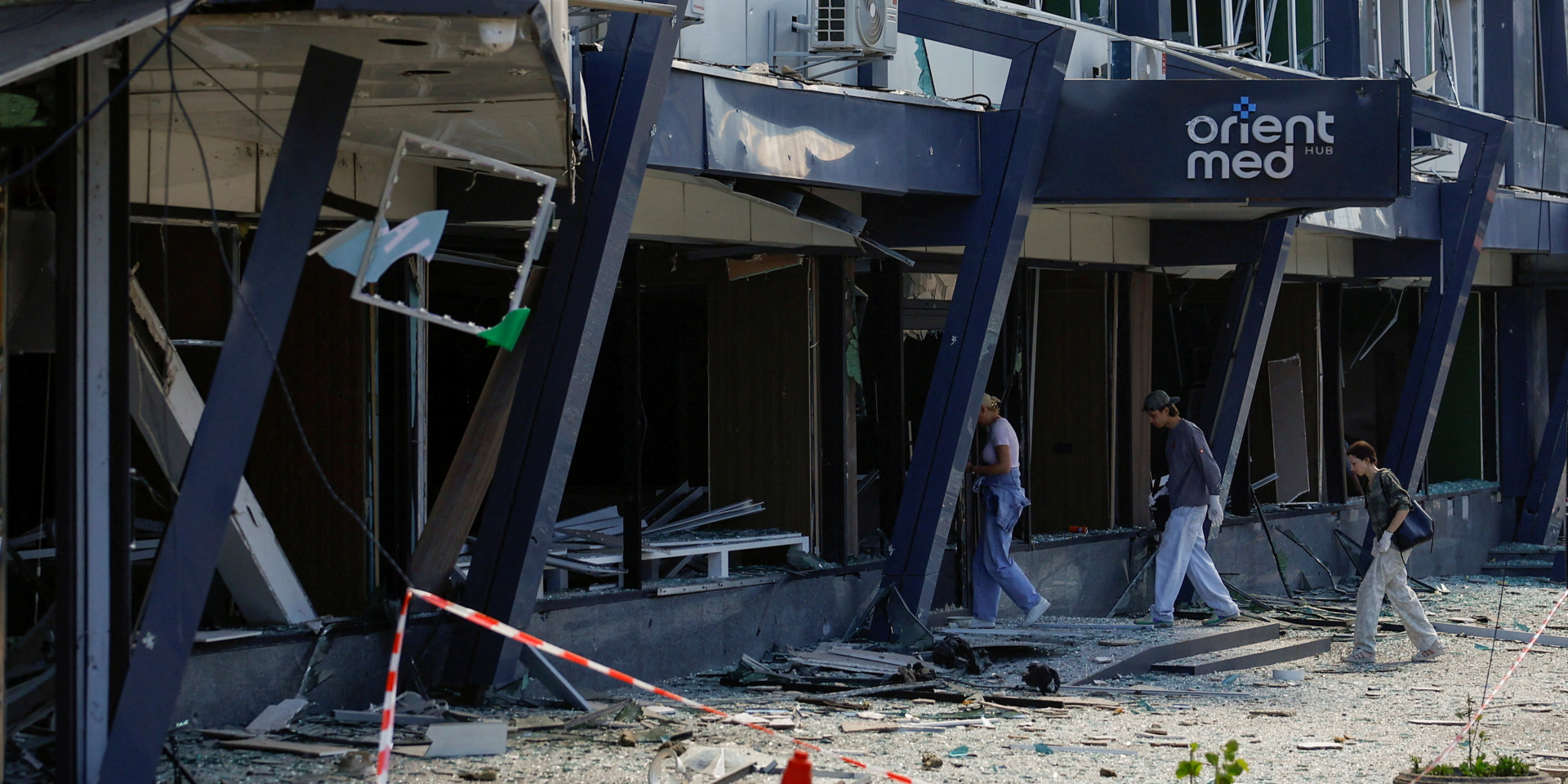 The aftermath of the heavy attack on Kyiv (Photo: REUTERS/Valentyn Ogirenko)