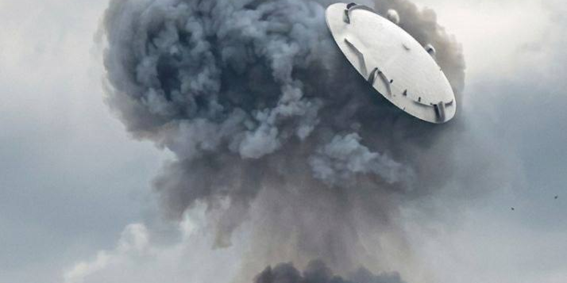 Момент удару по&nbsp;Московському НПЗ 18 червня 2026 року (Фото: STERNENKO/Telegram)