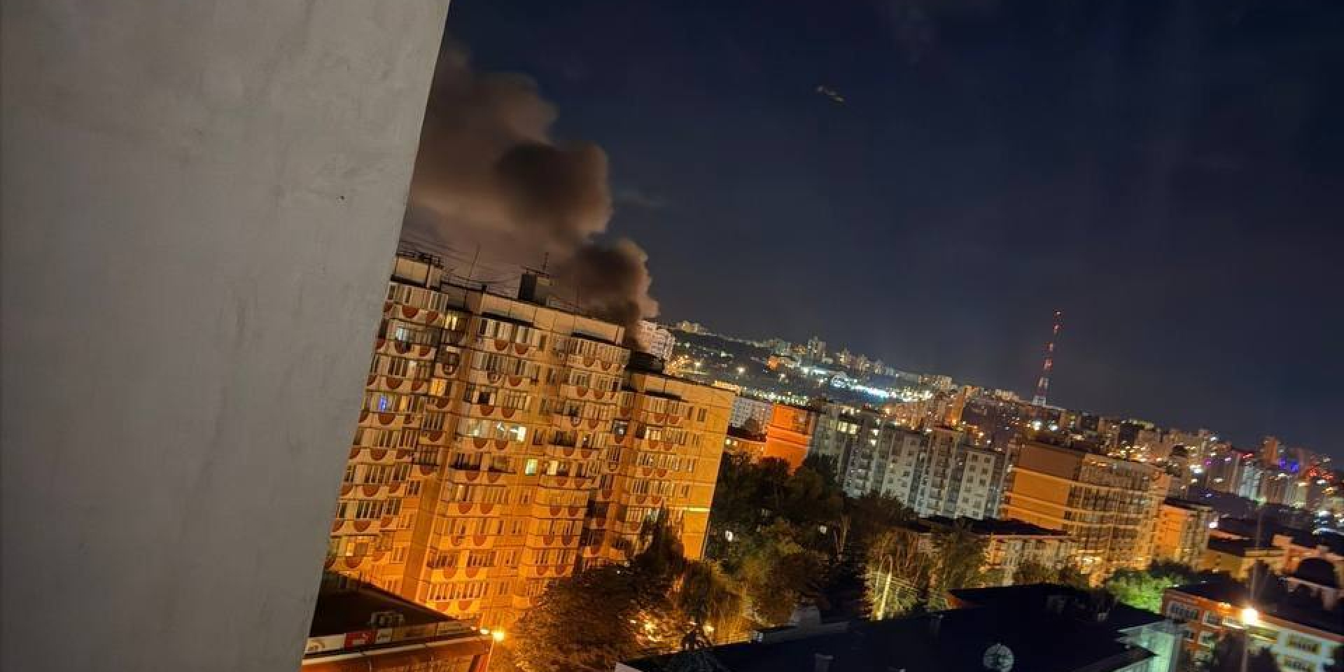 В Бєлгороді в ніч на&nbsp;27 липня зафіксована масштабна атака дронів (Фото: t.me/exilenova_plus)