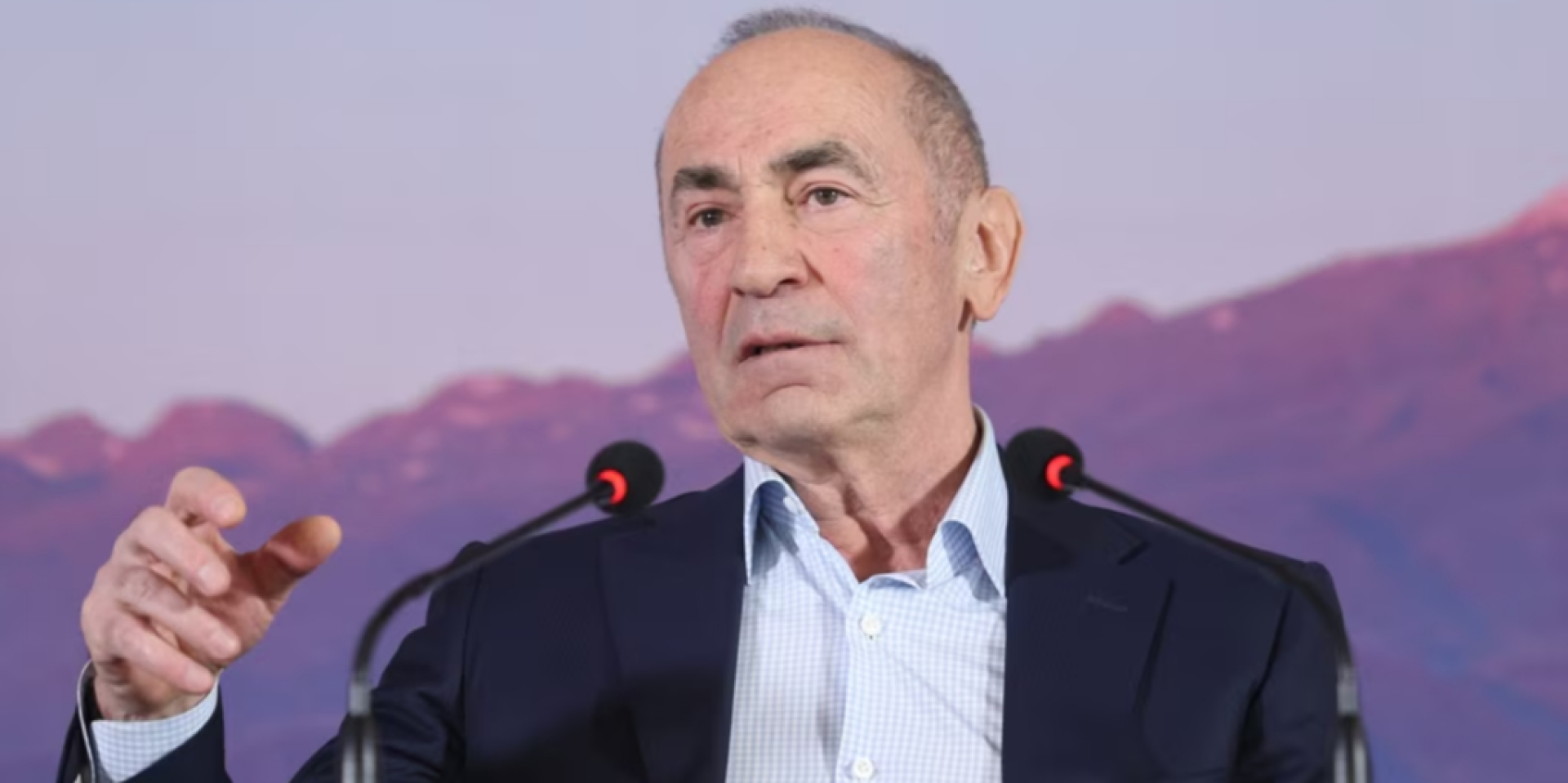 В Вірменії затримали експрезидента Роберта Кочаряна (Фото: via Настоящее время)