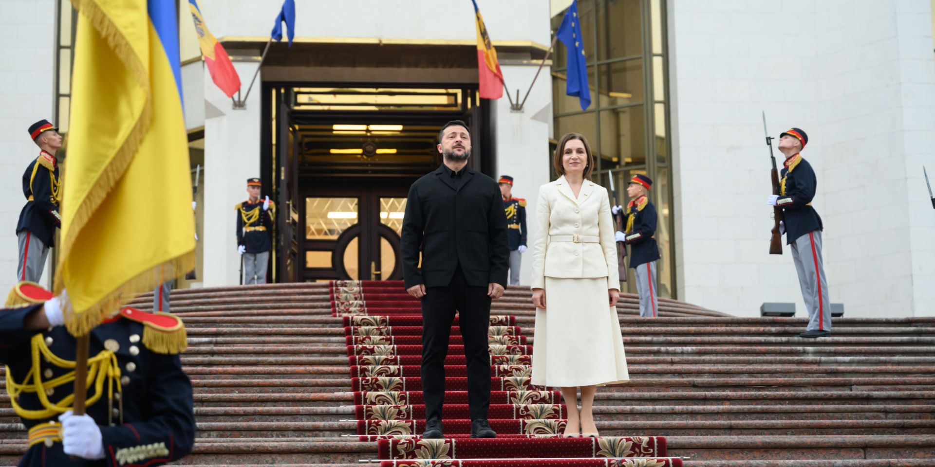 Зокрема, Майя Санду відзначила Володимира Зеленського за&nbsp;внесок у&nbsp;захист миру та&nbsp;свободи на європейському континенті (Фото: x.com/ZelenskyyUa)