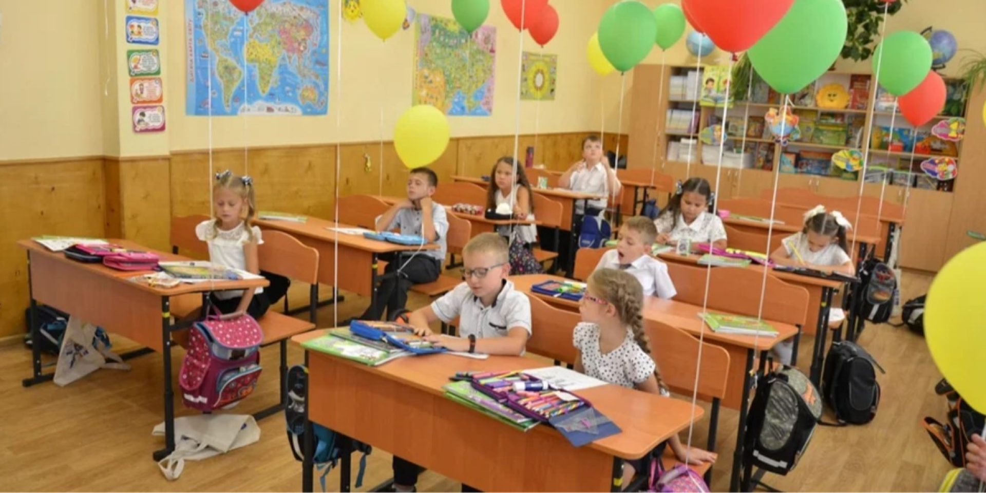 As stated by MP Iryna Borzova, schools now have the right to operate in a face-to-face format only if there is shelter (Photo: Unsplash/Ruslan Horovyi)