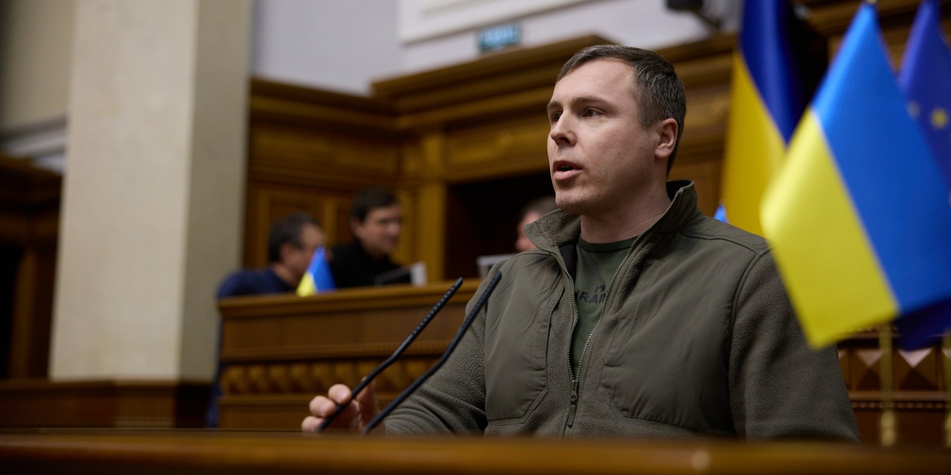 Роман Костенко пояснив, що&nbsp;всі, хто ухвалював важливі рішення під час війни, перебувають у&nbsp;небезпеці (Фото: Верховна Рада/Facebook)