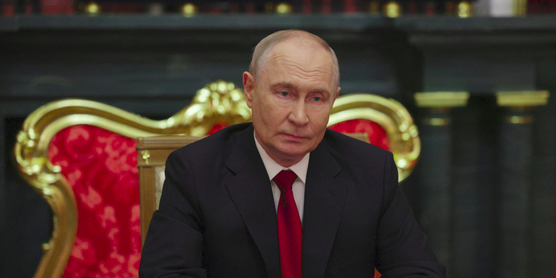Російський диктатор Володимир Путін у&nbsp;Кремлі під час зустрічі зі спецпредставниками президента США Стівом Віткоффом та&nbsp;Джаредом Кушнером (Фото: Sputnik/Gavriil Grigorov/Pool via REUTERS)