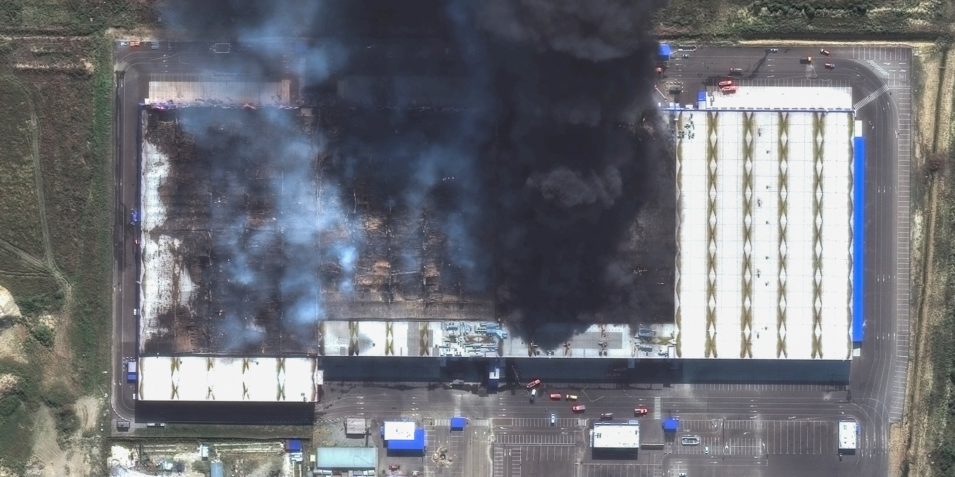Smoke rises from on Ozon warehouse in Adygeya, Russia, following a Ukrainian drone strike, August 24, 2026 (Photo: REUTERS)
