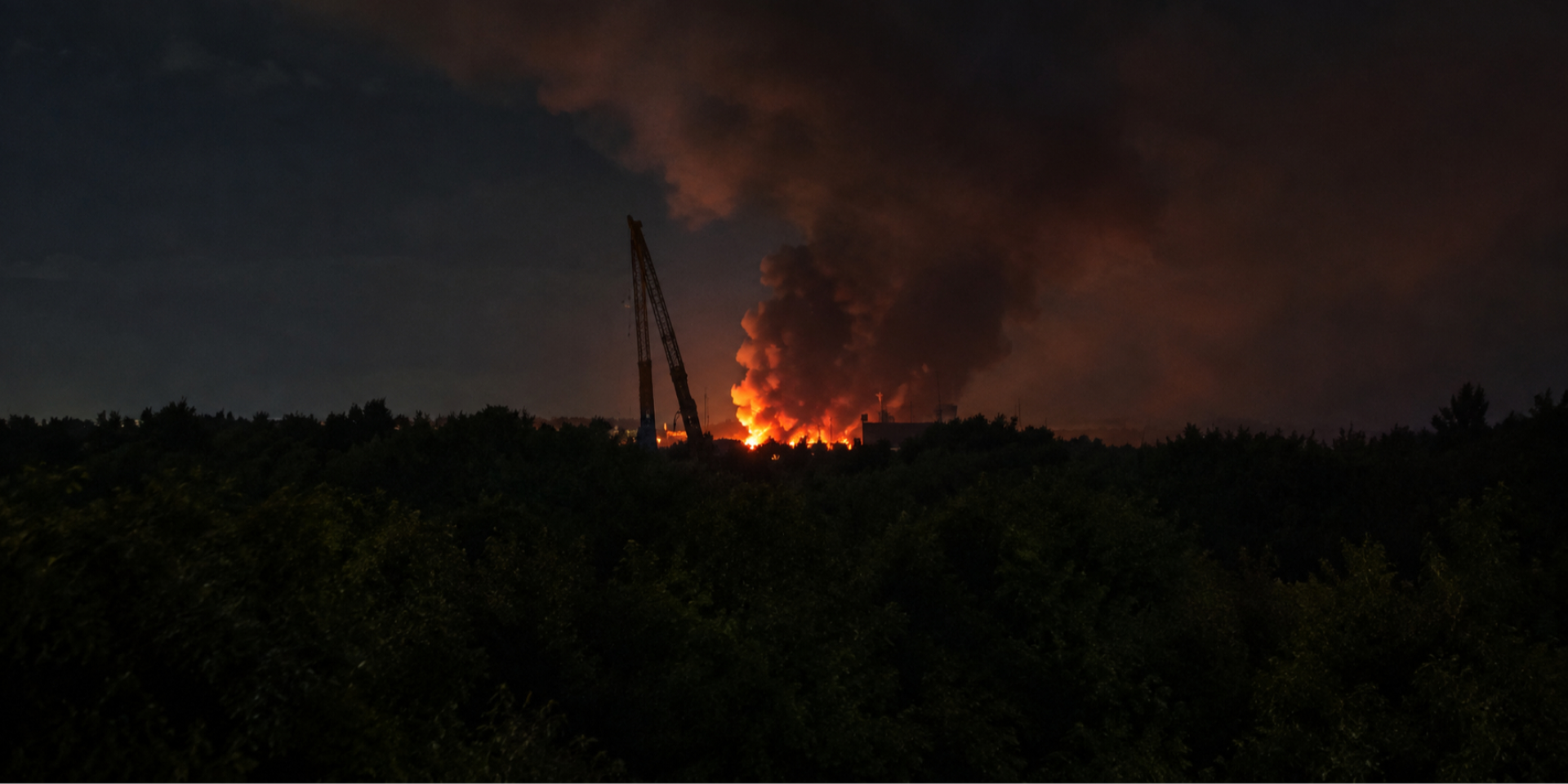 Fire in Volgograd after the missile strike, Sept. 11, 2026 (Photo: Exilenova+ / Telegram)