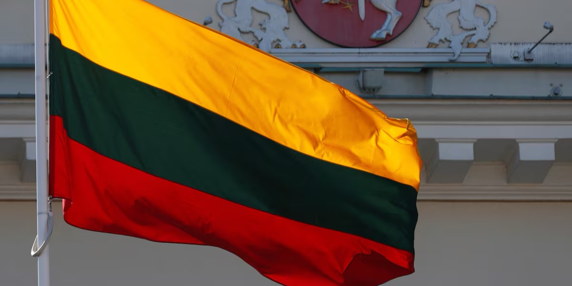 У&nbsp;Литві підняли винищувачі через невідомий об'єкт у&nbsp;повітряному просторі країні (Фото: REUTERS/Ints Kalnins)