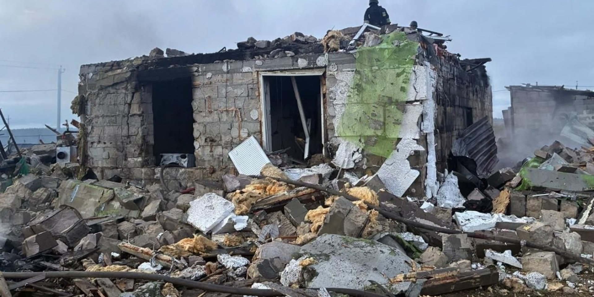 Aftermath of a Russian drone strike on the town of Fastiv, Kyiv Oblast, September 18, 2026 (Photo: Kyiv State Emergency Service / Telegram)