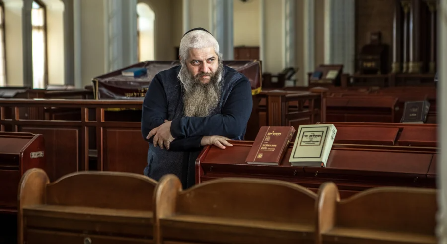 To show the world: the chief rabbi of Ukraine revealed that he records interviews with people who survived the horrors of war (Фото: Oleksandr Medvedev/NV)