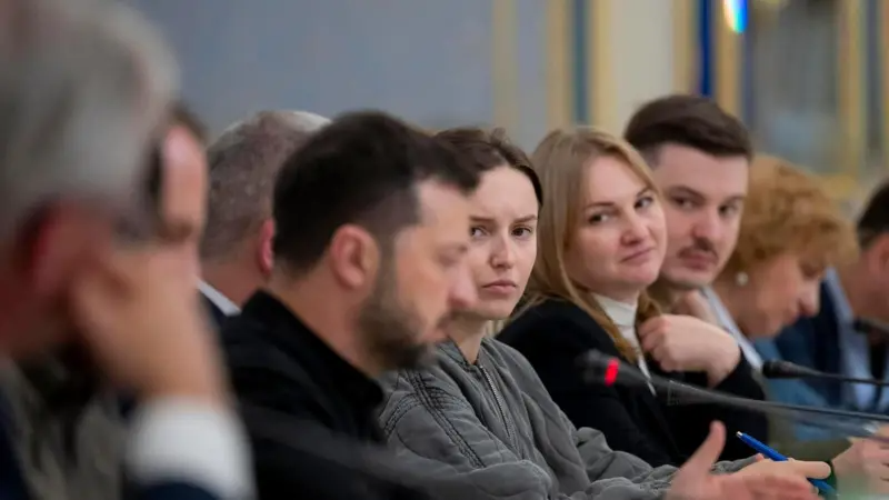 Olha Reshetylova (third from the right) at President Zelenskyy's meeting with civil society on October 23, 2024 (Фото: Olha Reshetylova/Facebook)