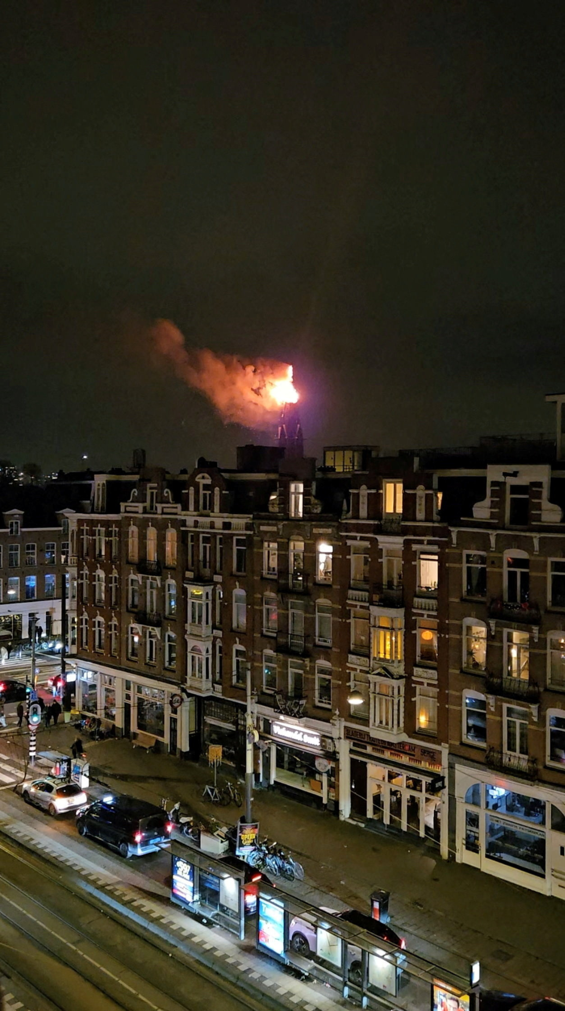 Leon Ritzen/via REUTERS