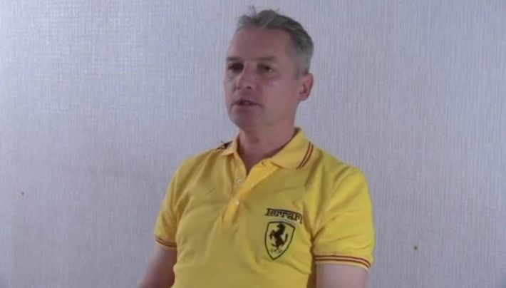 Євген Ільченко повністю посивів після трьох тижнів російських тортур (Фото: Кадр із російського пропагандистського відео, оприлюдненого 27 липня 2022 року)