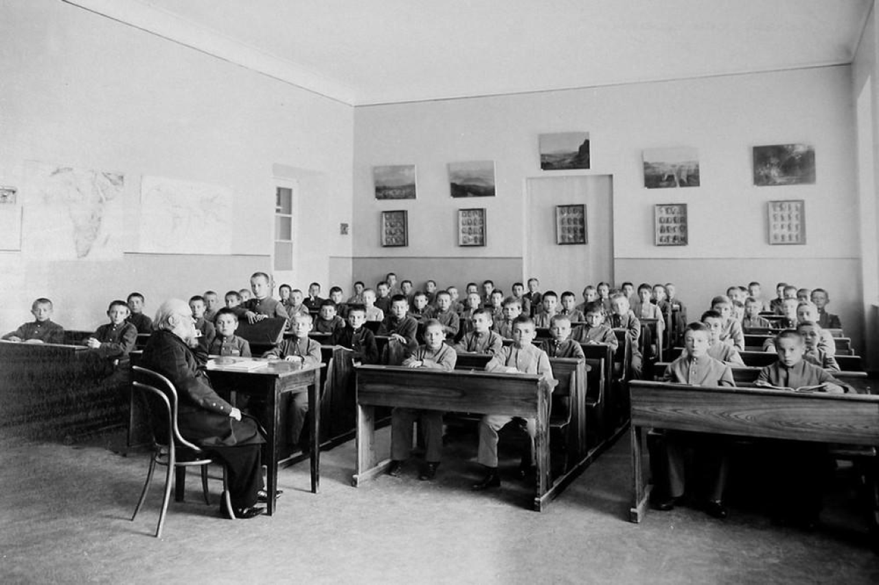 Урок географії в Першій чоловічій гімназії Києва, початок 1900-х (Фото: DR)