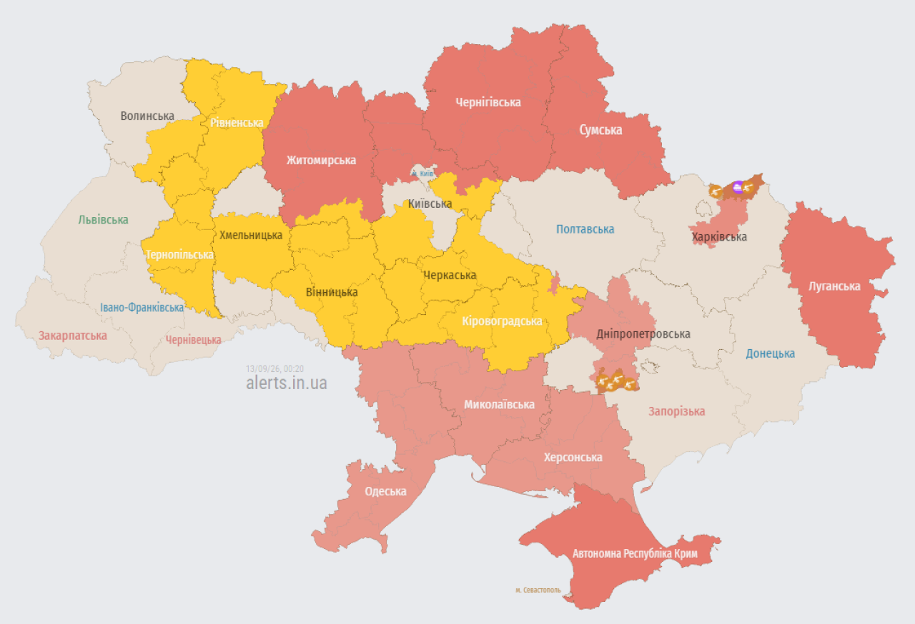 Мапа повітряних тривог в Україні станом на 00:20 13 вересня 2026 року (Фото: alerts.in.ua)